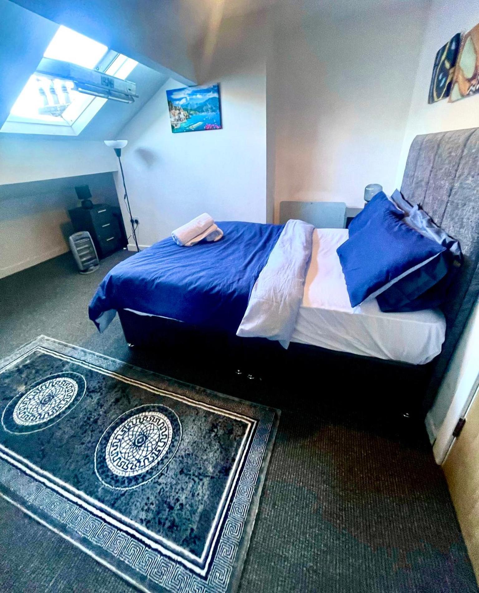 Rawson - Stylish Centre Hideaway With 85 Inch Tv Cinema & Pool Table Apartment Bradford (West Yorkshire)