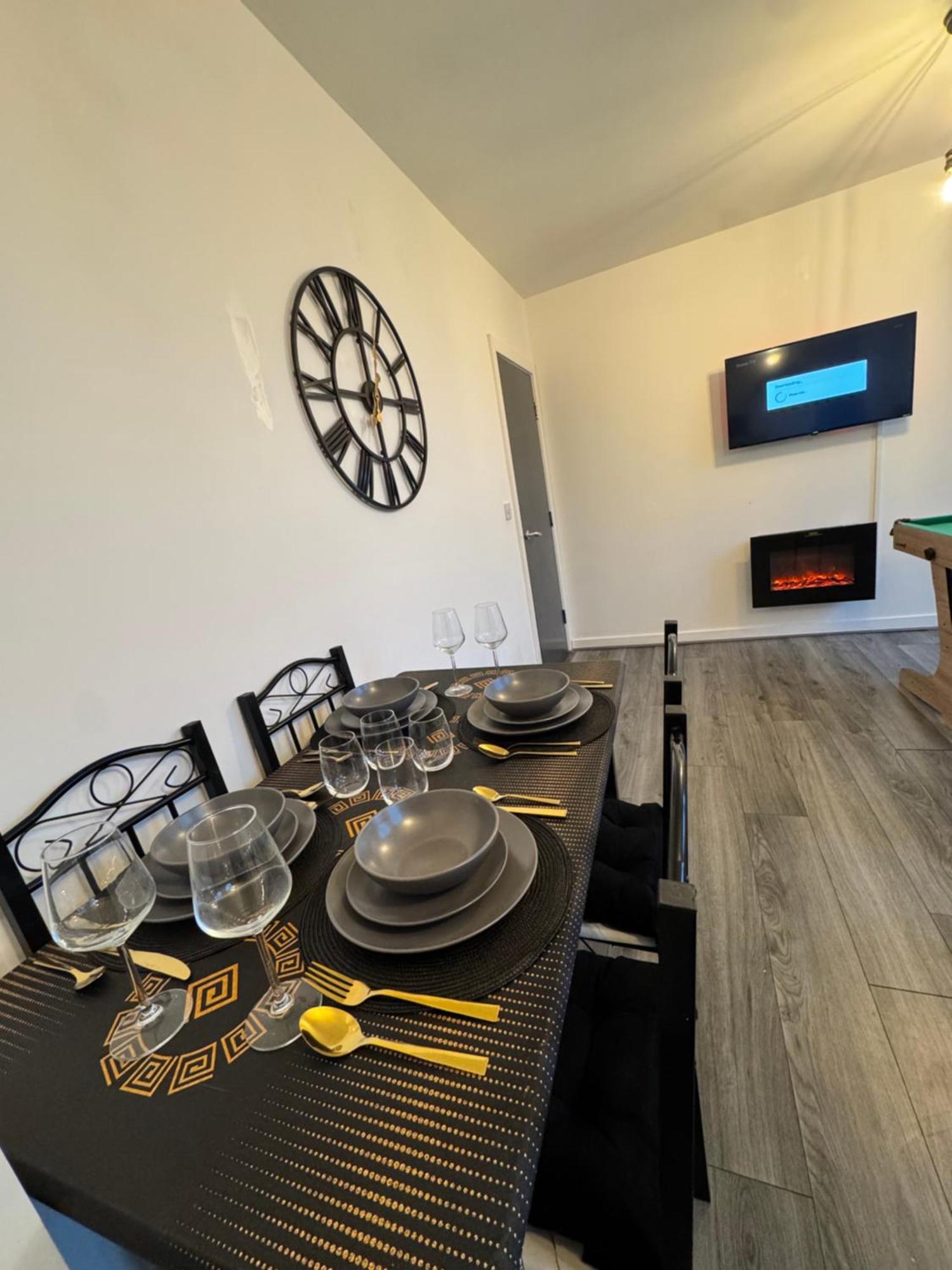 Rawson - Stylish Centre Hideaway With 85 Inch Tv Cinema & Pool Table Apartment Bradford (West Yorkshire)